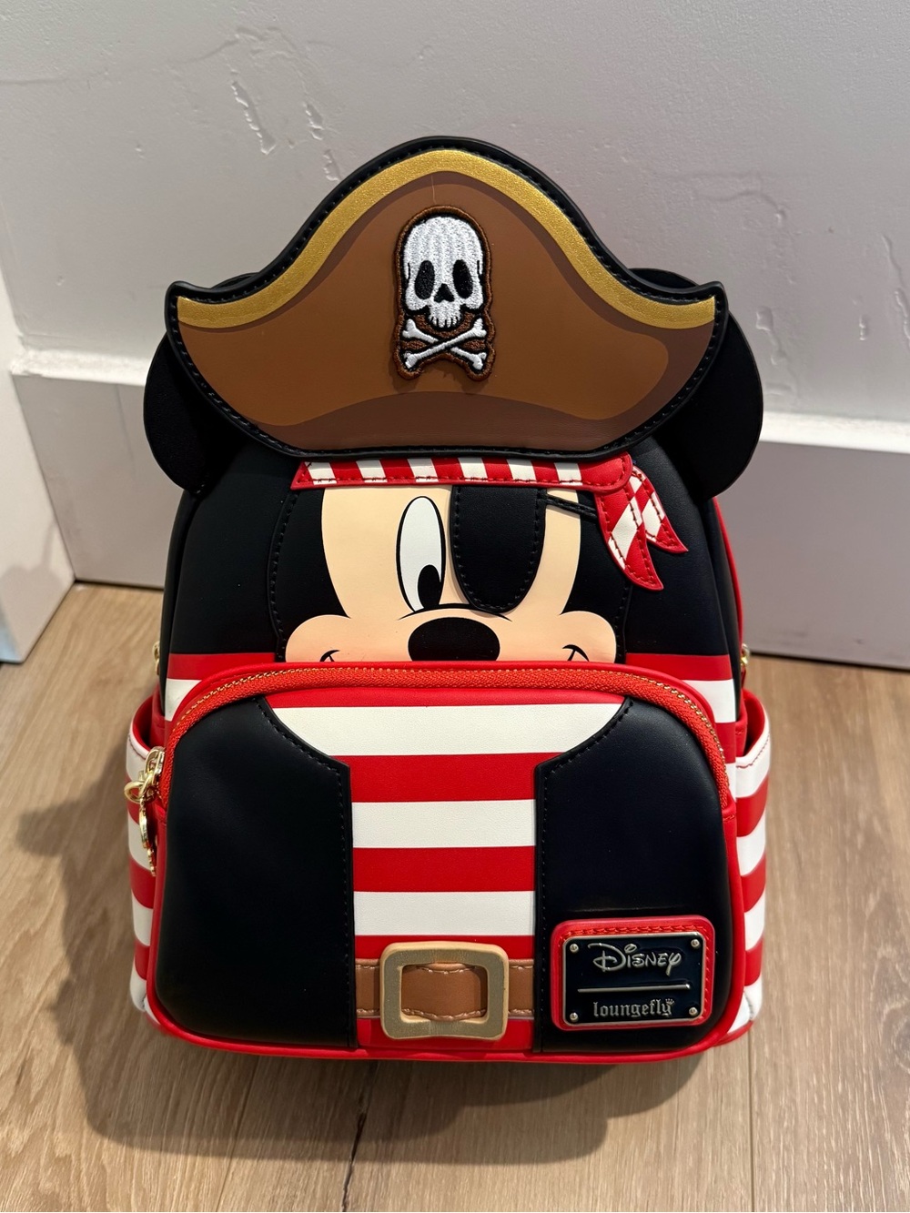 NEW Disney Loungefly Hard Tag Pirate Mickey Mini Backpack Red Black Casual Parks